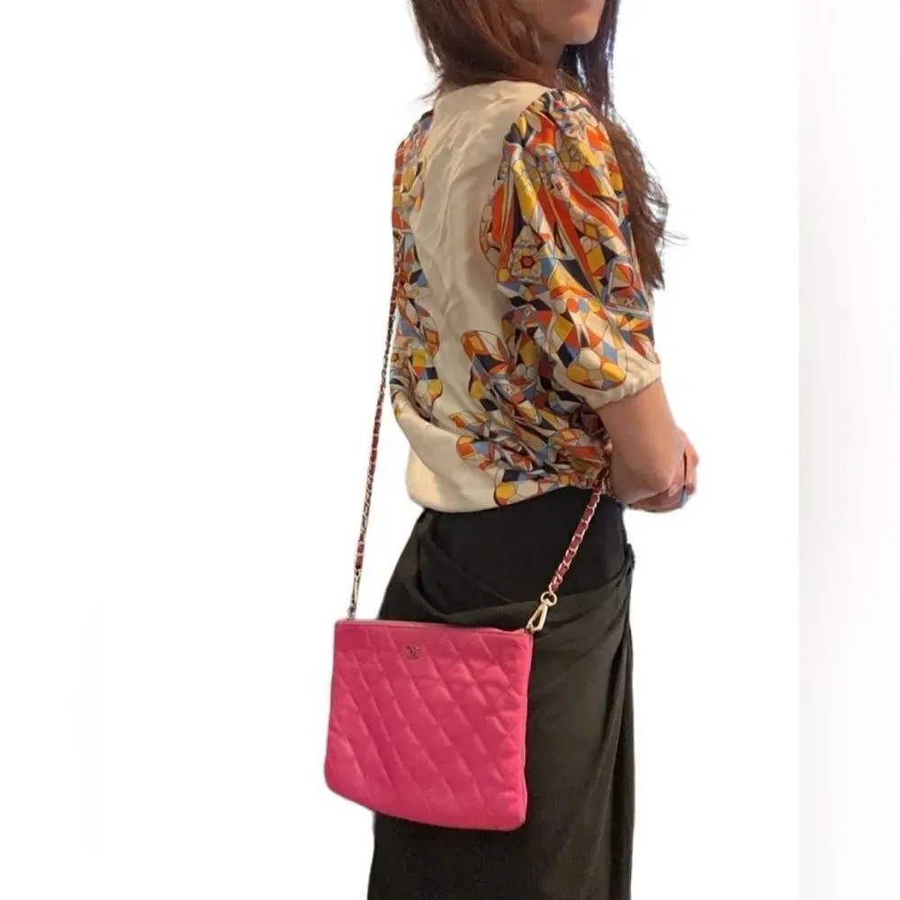 Chanel caviar Quilted pink leather Clutch